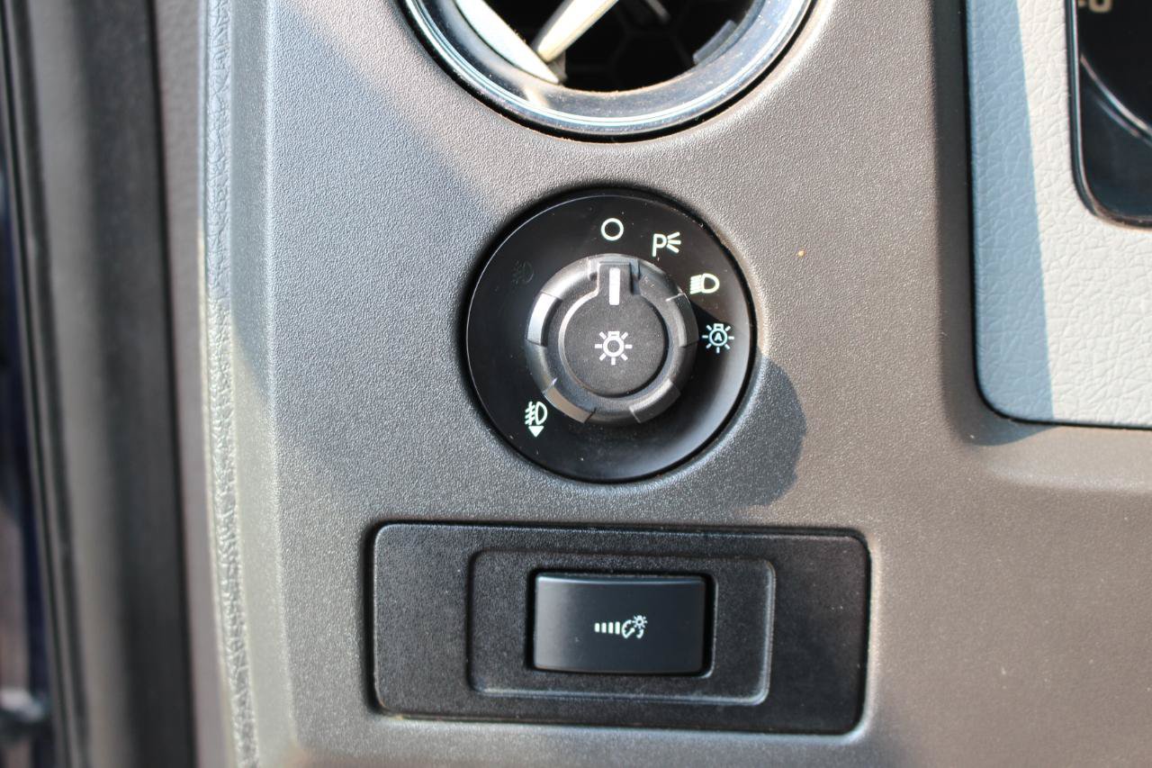Used 2014 Ford F150 XLT w/ Equipment Group 302A Luxury AWD/4WD image 18