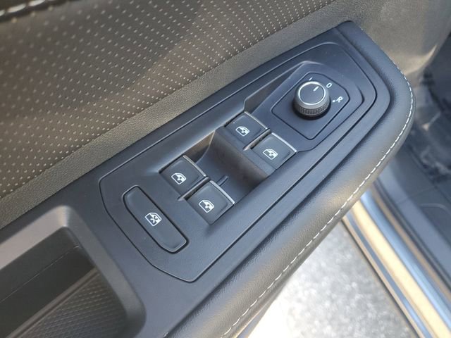 Certified 2025 Volkswagen Atlas SE image 15