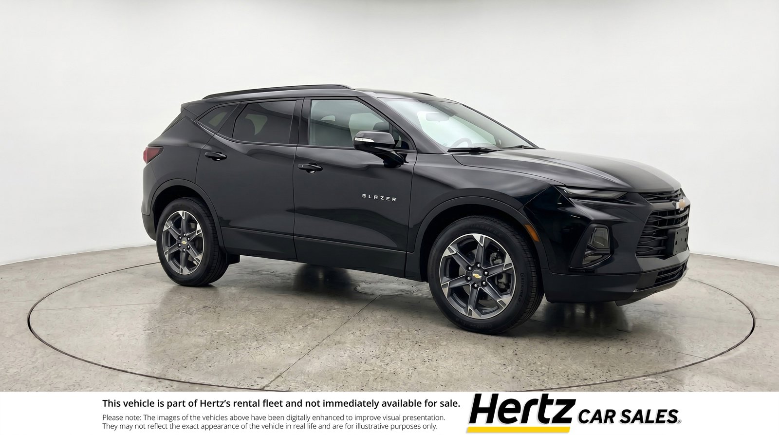 Used 2025 Chevrolet Blazer LT FWD image 1