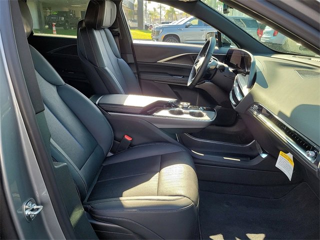 Used 2025 Cadillac Lyriq Luxury image 19