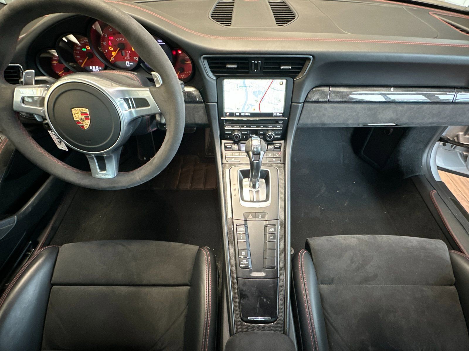 Used 2015 Porsche 911 GT3 image 12