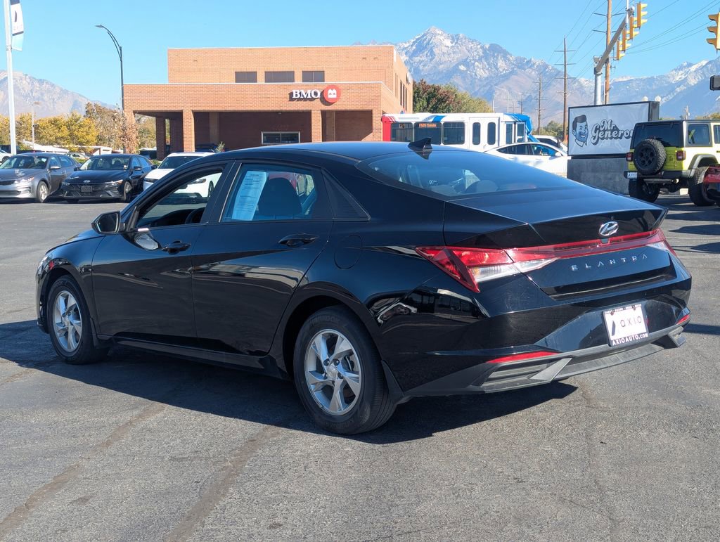 Used 2023 Hyundai Elantra SE image 7