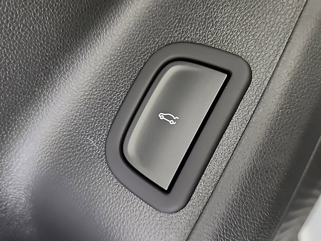 New 2026 Chevrolet Traverse Z71 w/ Driver Confidence Package image 44