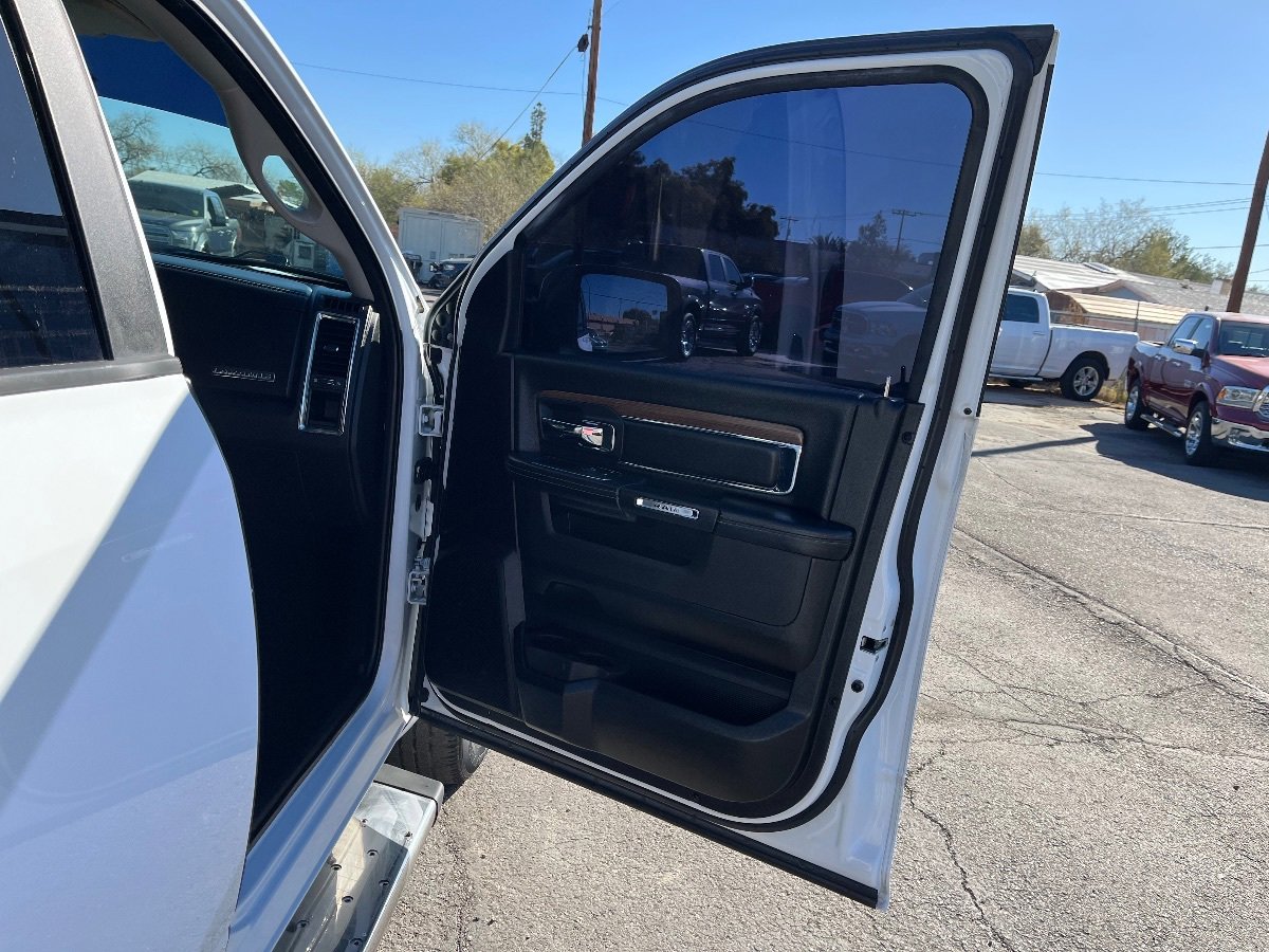 Used 2017 RAM 1500 Laramie RWD image 37
