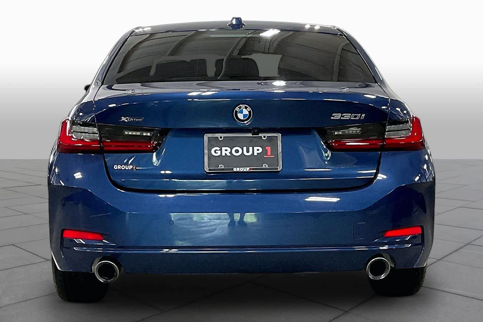 Used 2024 BMW 330i xDrive Sedan w/ Convenience Package AWD/4WD image 5