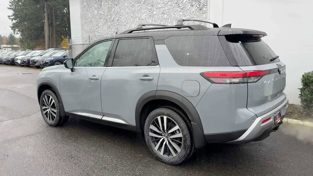 New 2025 Nissan Pathfinder Platinum w/ Cargo Package image 12