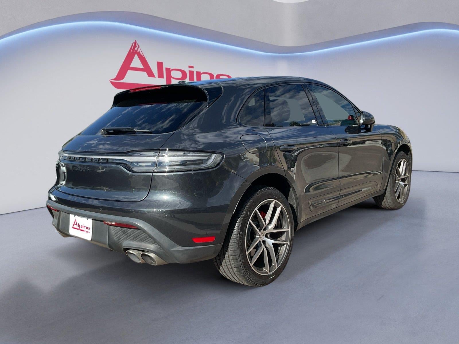 Used 2023 Porsche Macan S AWD/4WD image 5