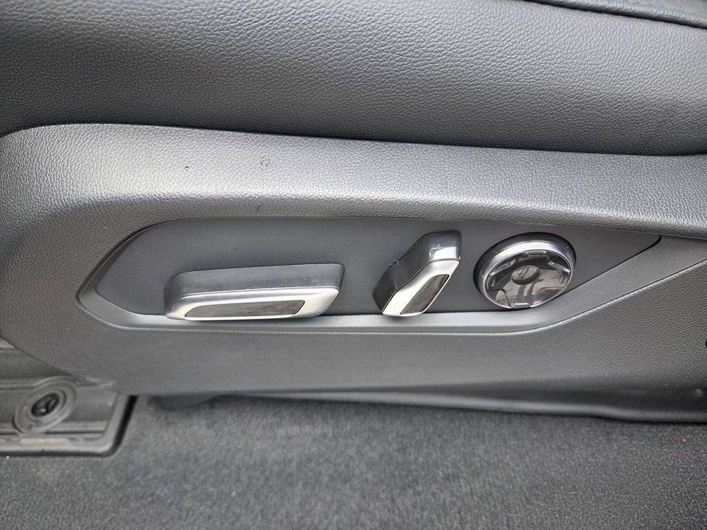 Used 2025 Acura MDX FWD image 5