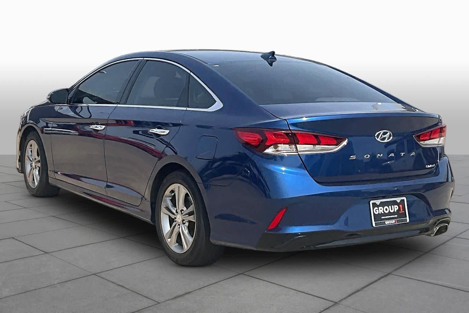 Used 2018 Hyundai Sonata Limited w/ Cargo Package FWD image 11