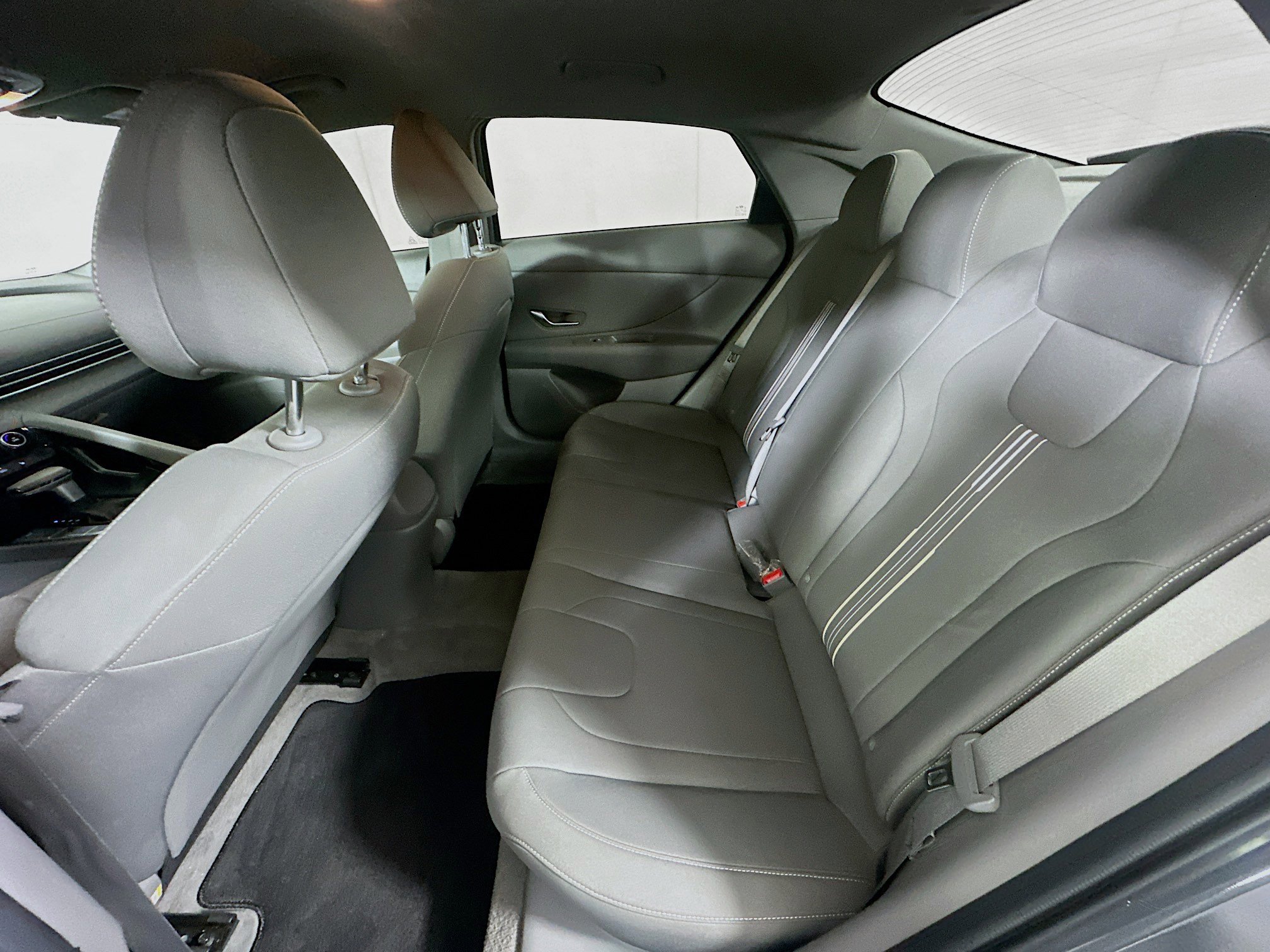 Used 2023 Hyundai Elantra SEL w/ Convenience Package image 27