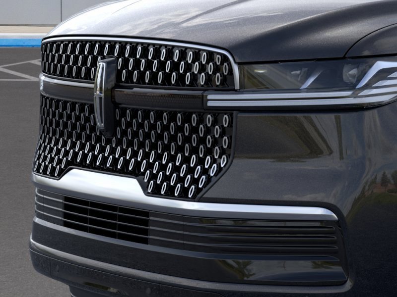 New 2025 Lincoln Navigator Reserve image 17