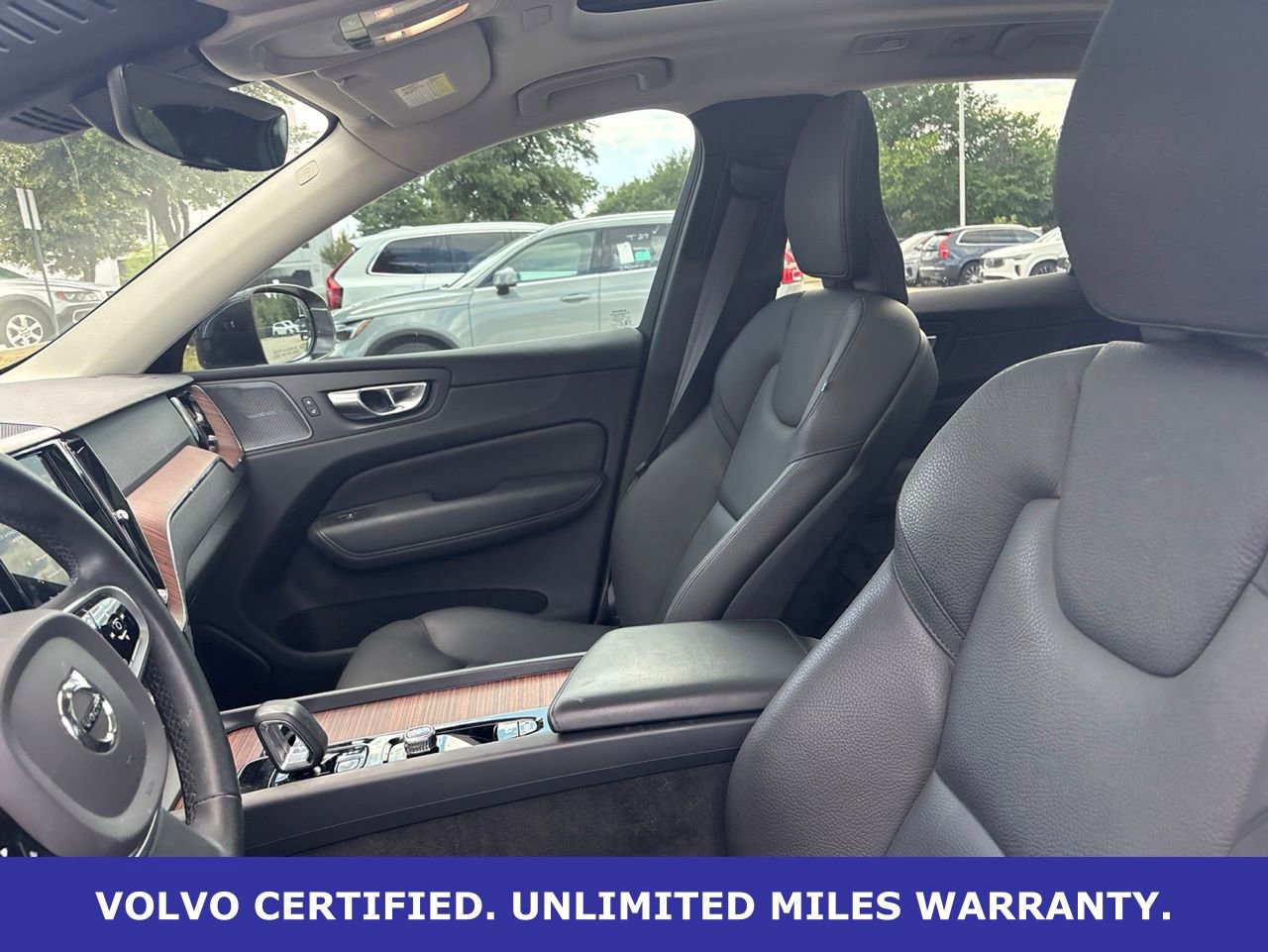 Certified 2023 Volvo XC60 B5 Plus AWD/4WD image 16