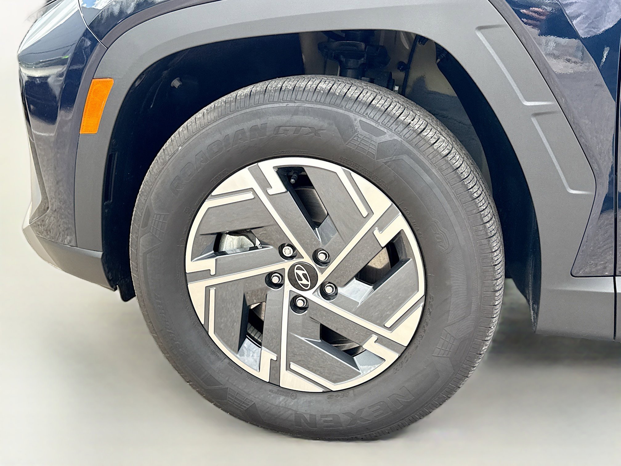 Used 2025 Hyundai Tucson Blue AWD/4WD image 42