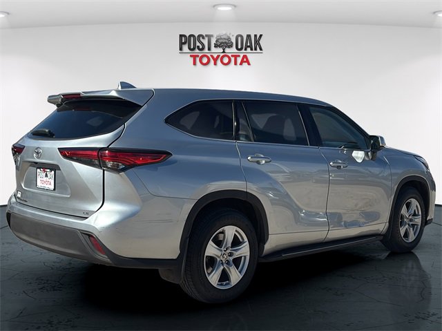Used 2020 Toyota Highlander LE image 7