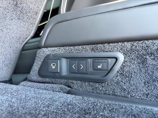 Certified 2024 Land Rover Range Rover Long Wheelbase Autobiography image 37