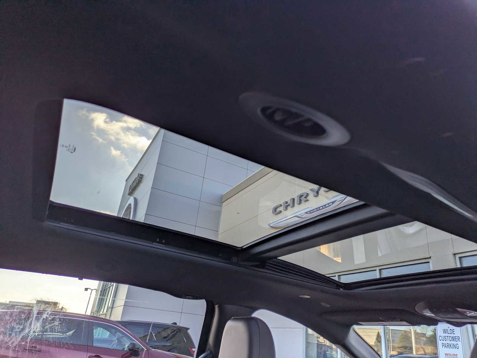 Used 2026 Chrysler Pacifica Limited w/ S Appearance Package image 17