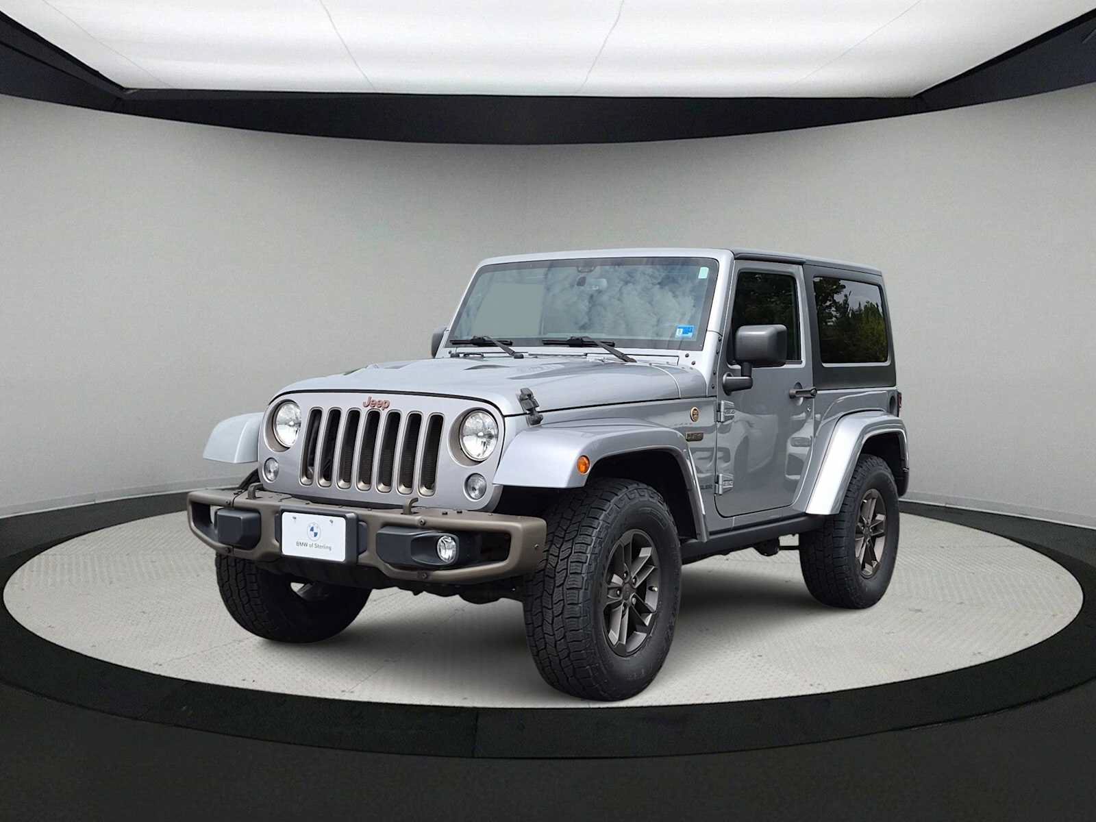 Used 2016 Jeep Wrangler Sahara AWD/4WD image 4