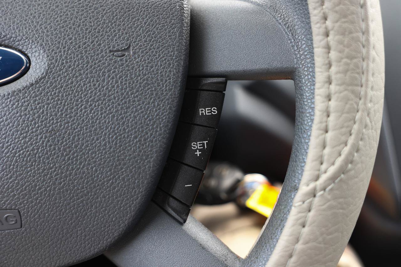 Used 2011 Ford Transit Connect XL FWD image 19