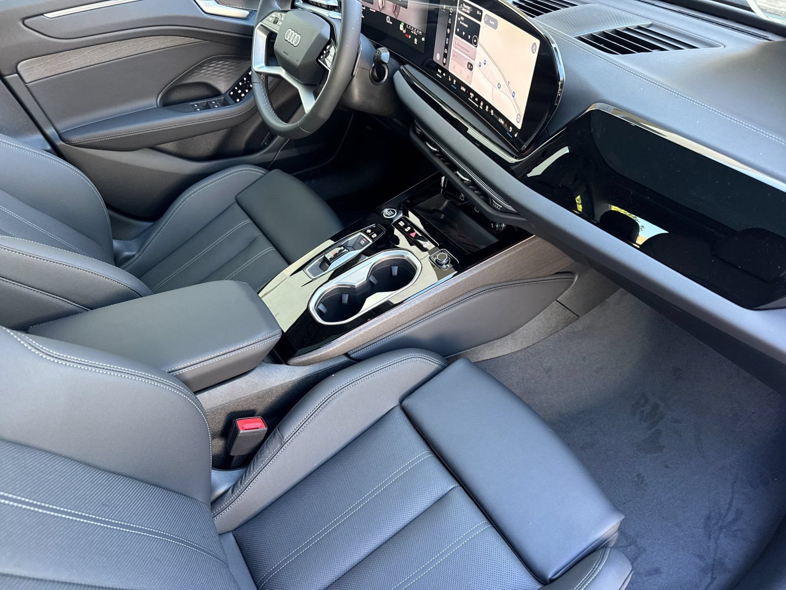 New 2026 Audi A6 Premium Plus AWD/4WD image 15