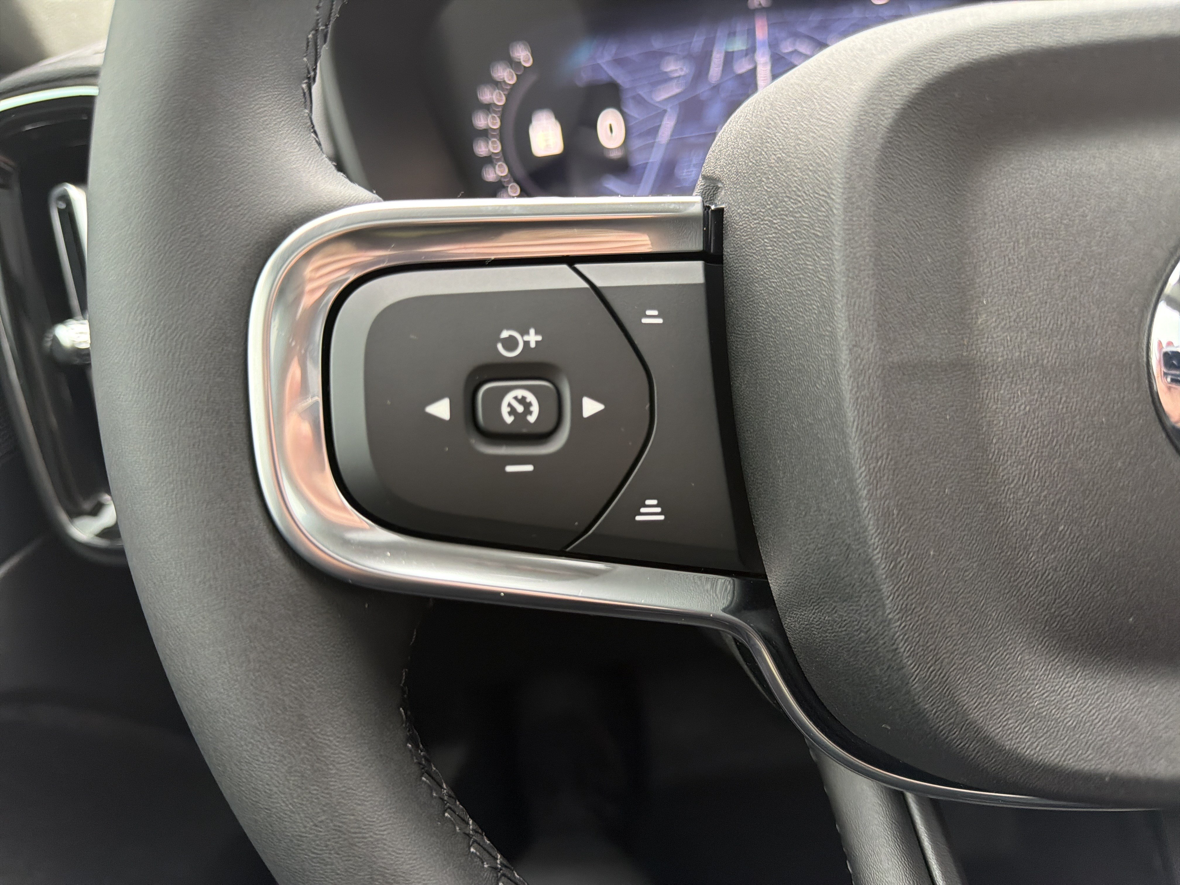New 2026 Volvo XC40 B4 Core FWD image 20