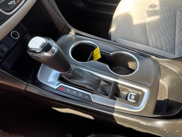 Used 2018 Chevrolet Equinox LS FWD image 19