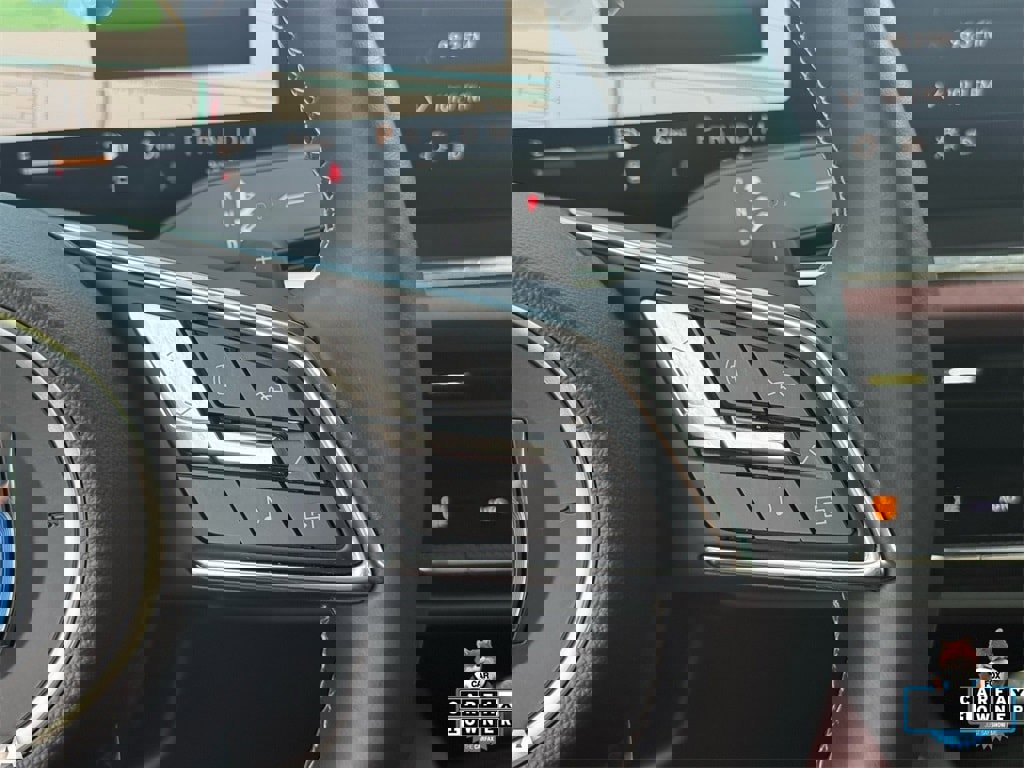 Used 2025 Buick Envision Sport Touring image 17