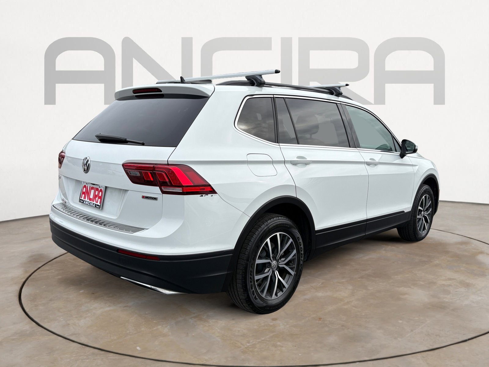 Used 2019 Volkswagen Tiguan SE w/ Panoramic Sunroof Package AWD/4WD image 10