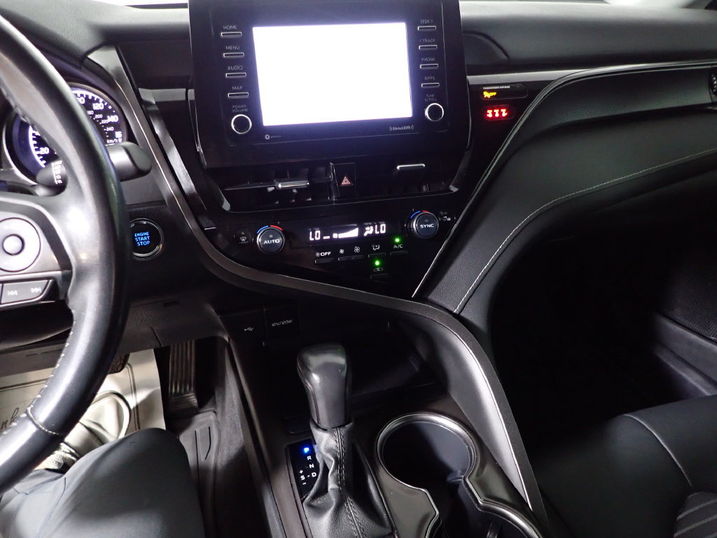 Used 2022 Toyota Camry SE w/ Convenience Package FWD image 27