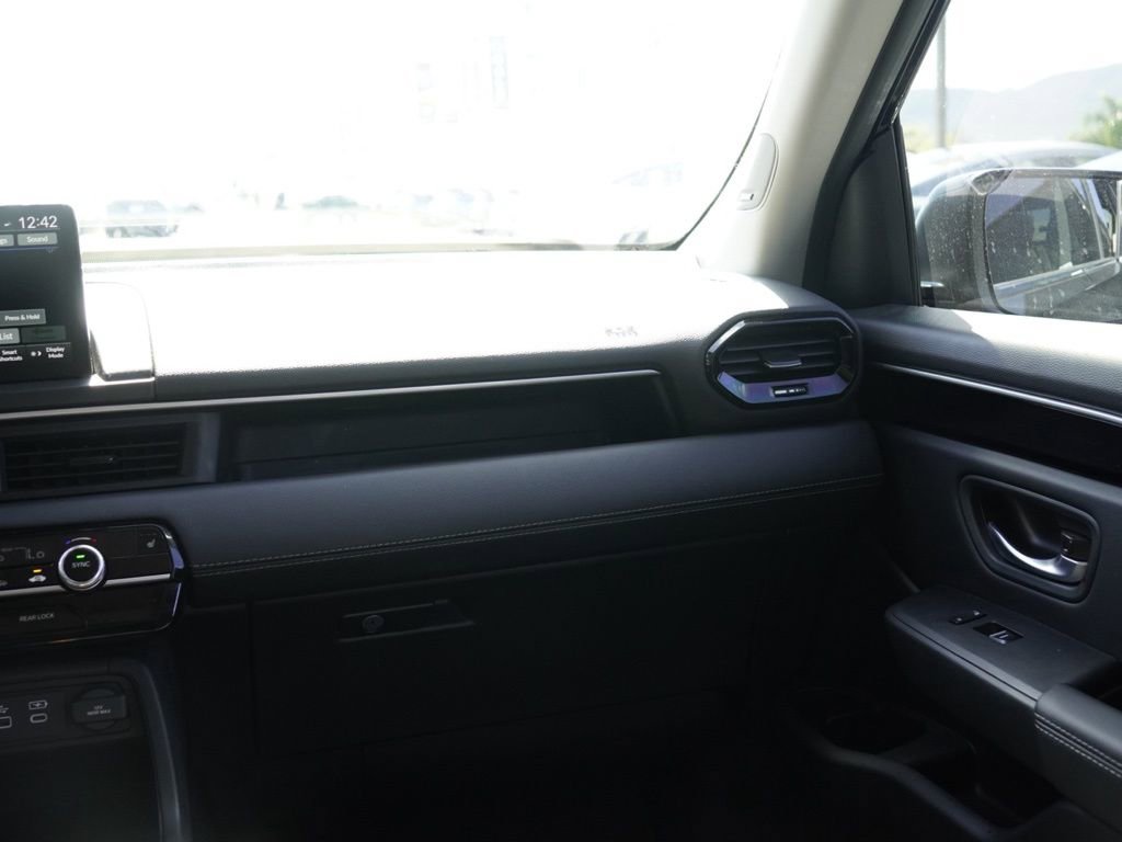 Used 2025 Honda Pilot Touring image 23