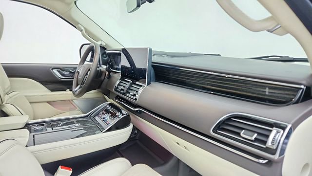 Used 2024 Lincoln Navigator L Black Label AWD/4WD image 20