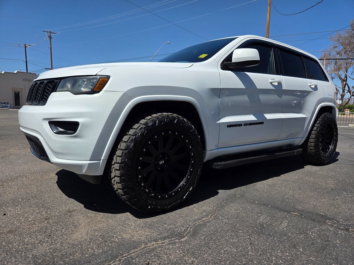 Used 2018 Jeep Grand Cherokee Altitude RWD image 21