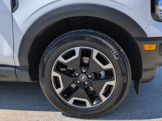 Certified 2022 Ford Bronco Sport Outer Banks w/ Tech Package AWD/4WD image 12