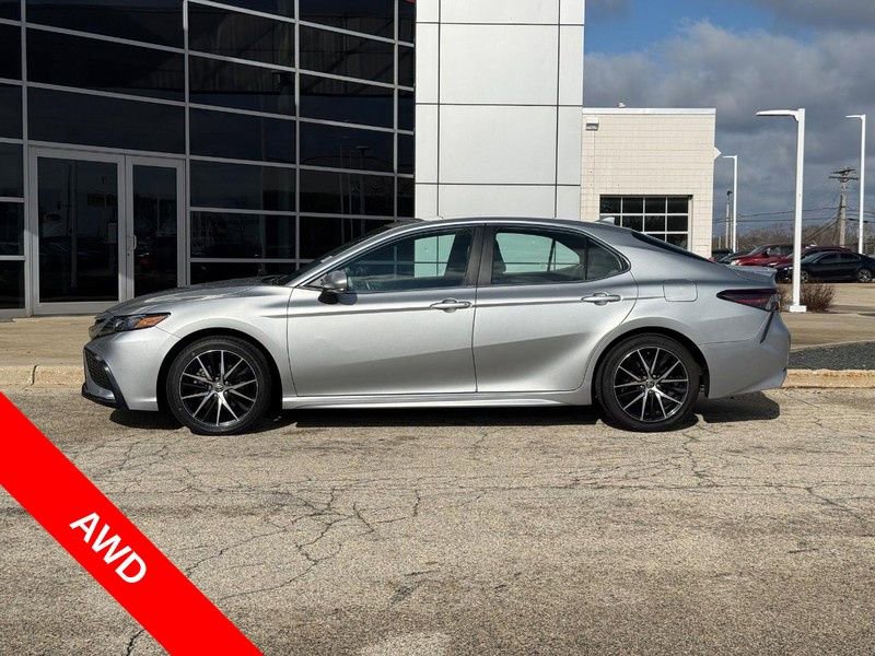 Used 2024 Toyota Camry SE AWD/4WD image 6
