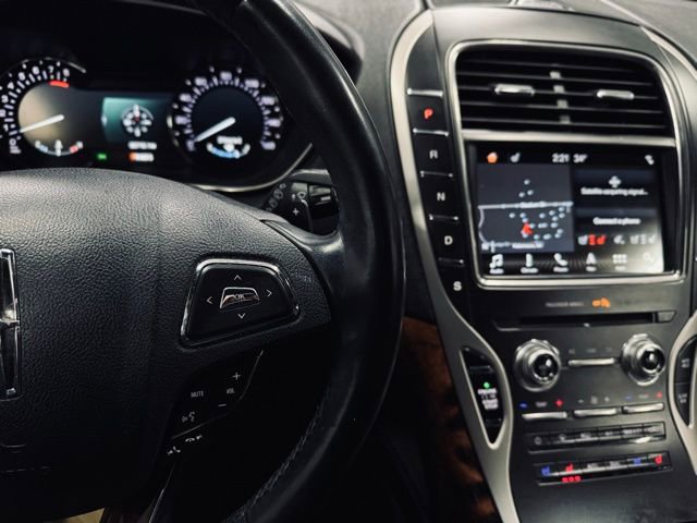 Used 2018 Lincoln MKX Reserve w/ Lincoln MKX Climate Package image 29