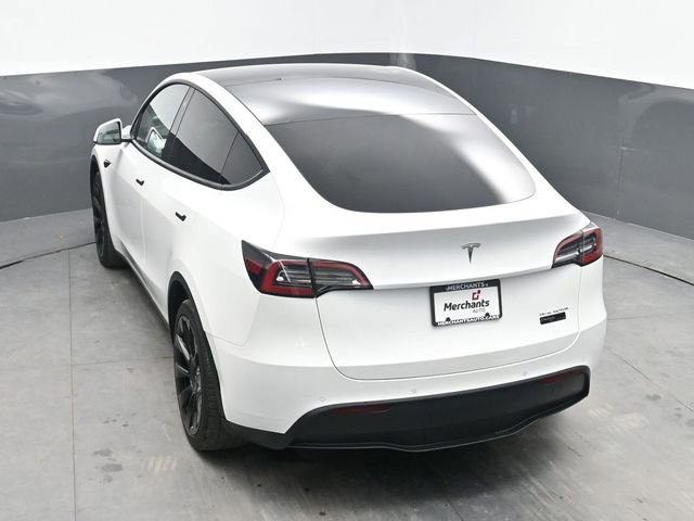 Used 2022 Tesla Model Y Long Range AWD/4WD image 32