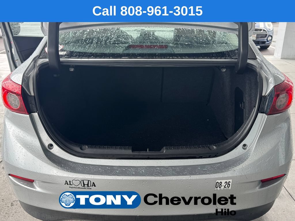 Used 2017 MAZDA MAZDA3 Touring FWD image 16