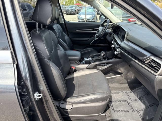 Used 2023 Kia Telluride S image 9