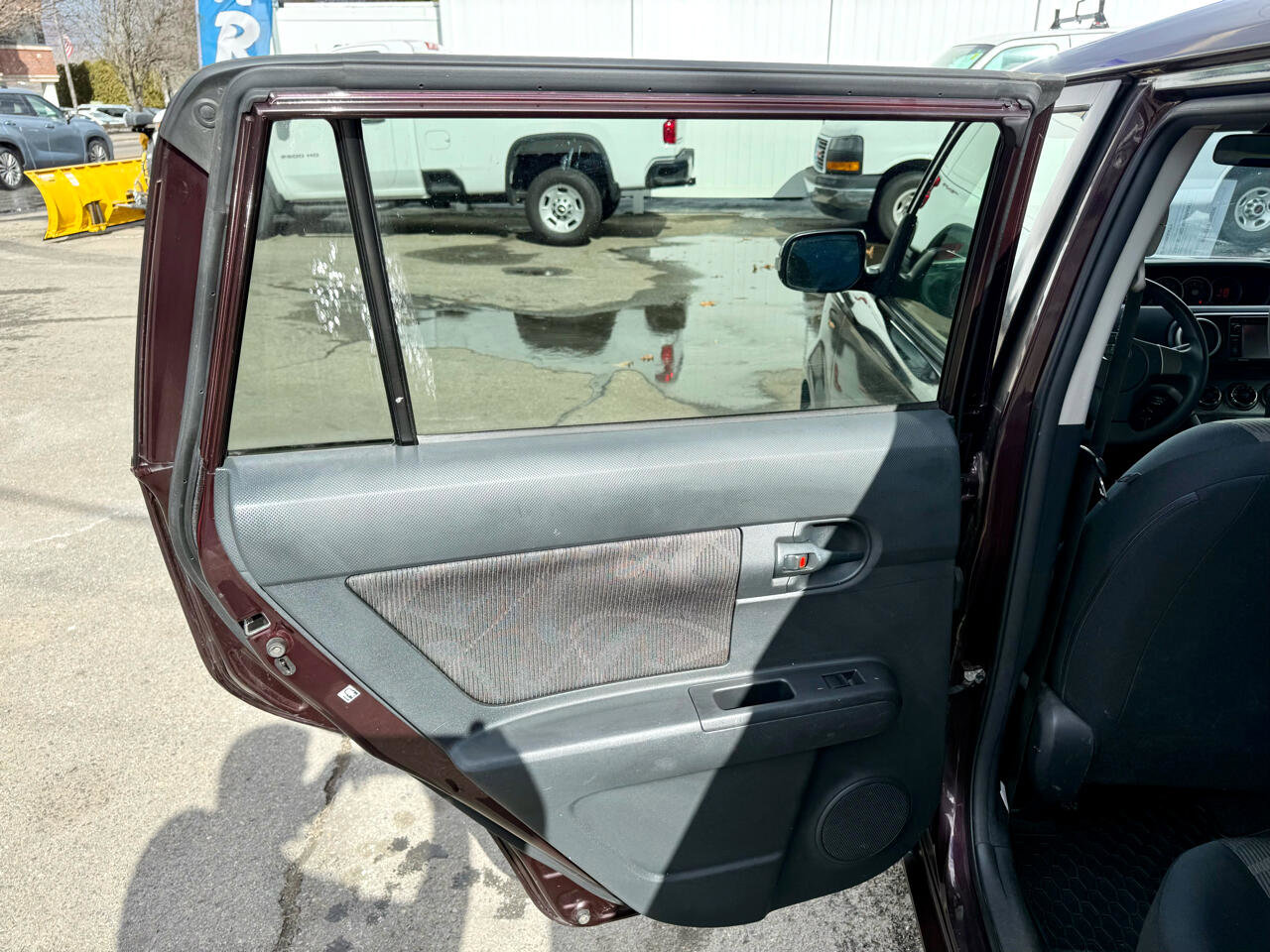 Used 2015 Scion xB 5-Door Wagon 4-Spd AT image 18