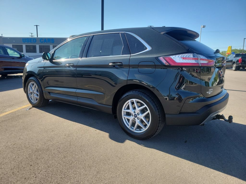Certified 2022 Ford Edge SEL AWD/4WD image 3