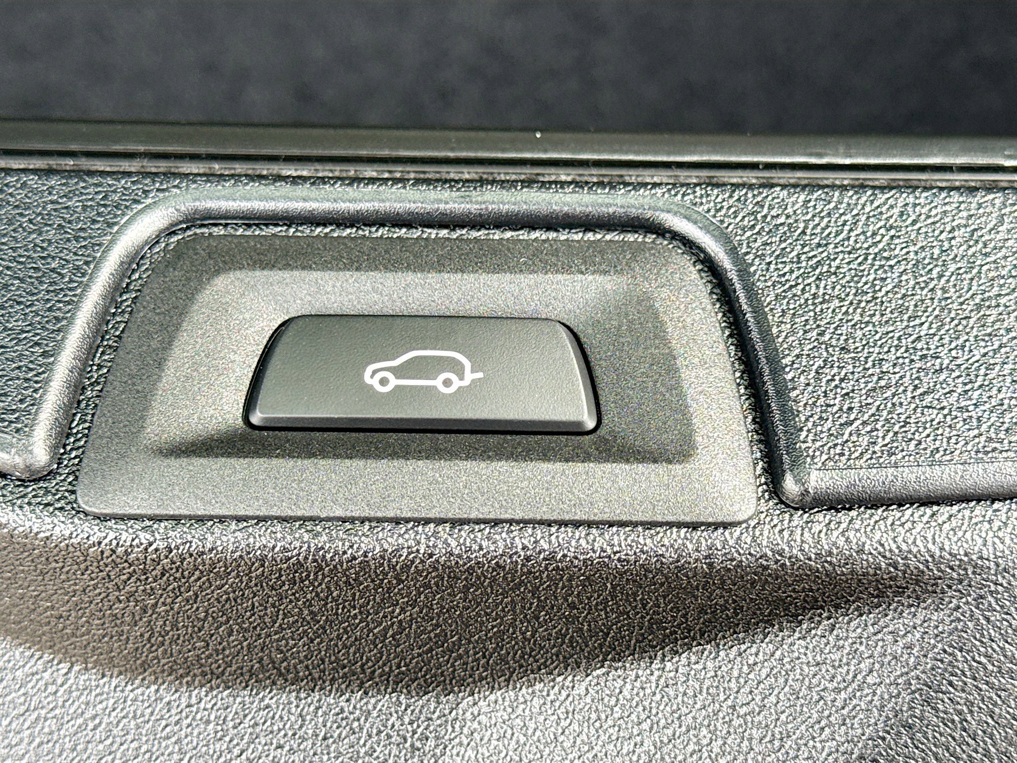 New 2026 BMW X5 xDrive40i w/ M Sport Package image 13