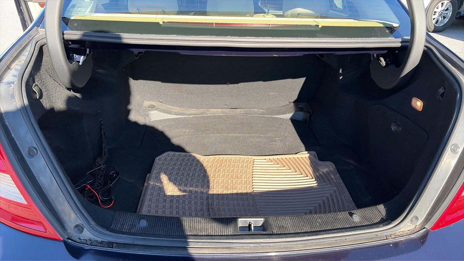 Used 2011 Mercedes-Benz C 300 4MATIC Sedan image 10