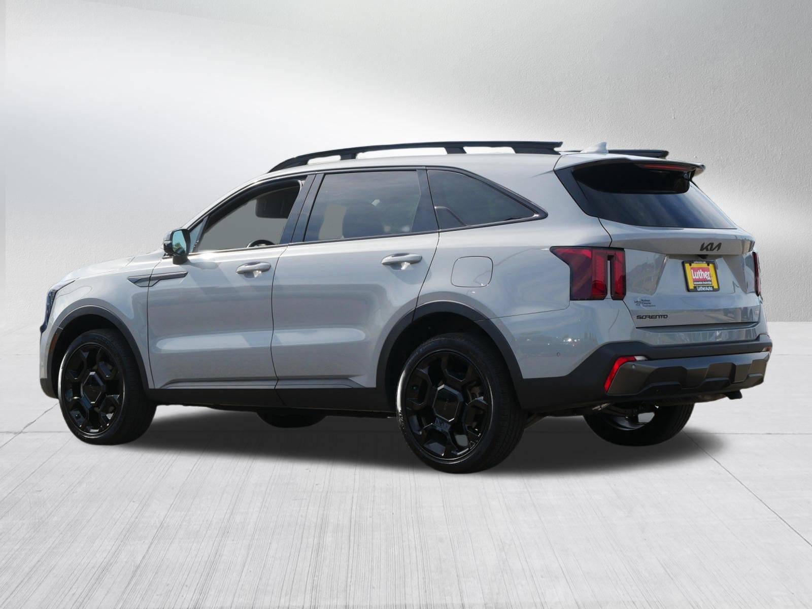 Used 2025 Kia Sorento SX AWD/4WD image 5