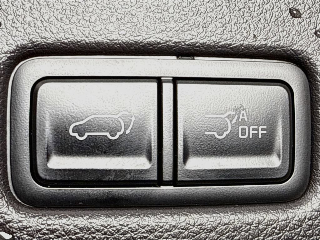 Used 2024 Kia Carnival SX Prestige FWD image 32