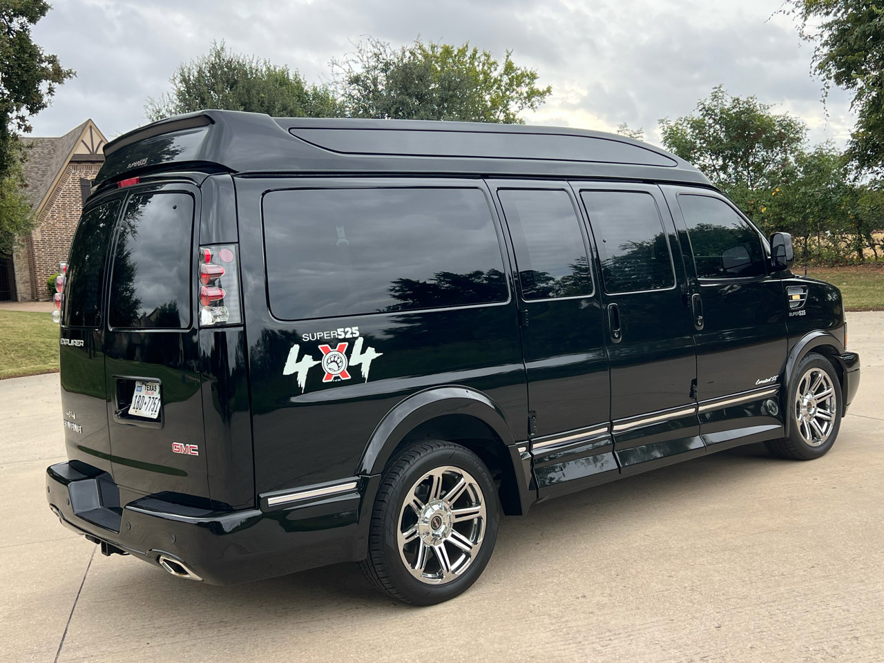Used 2018 GMC Savana 3500 image 17