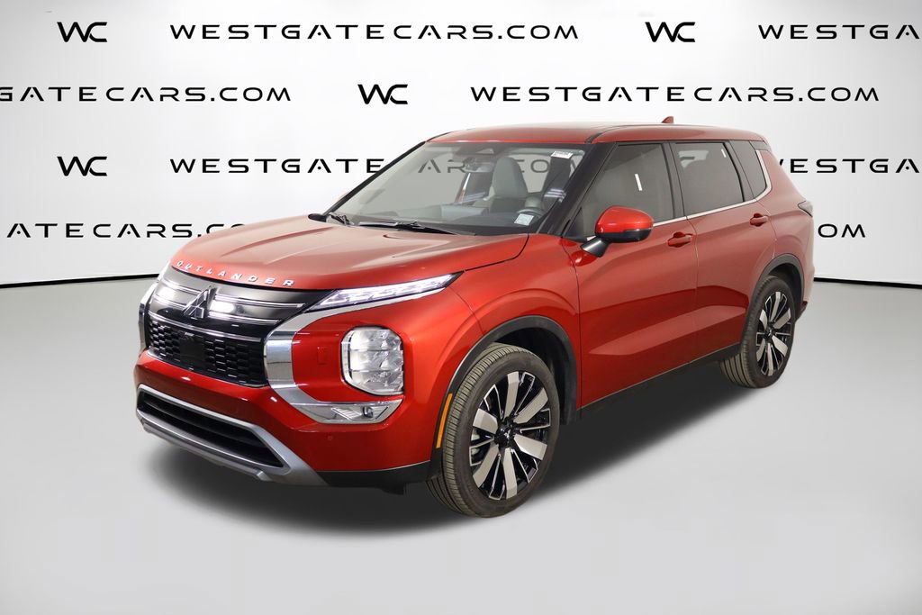 Used 2025 Mitsubishi Outlander SE AWD/4WD image 1