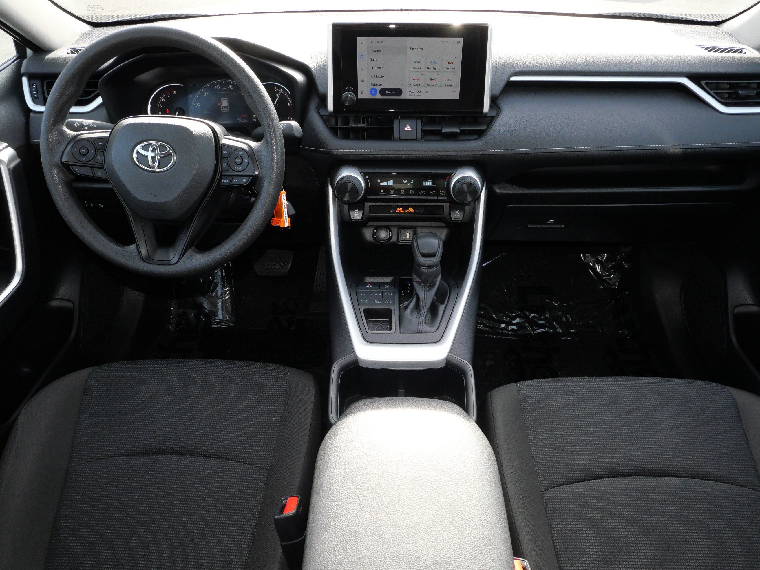 Certified 2025 Toyota RAV4 LE AWD/4WD image 10
