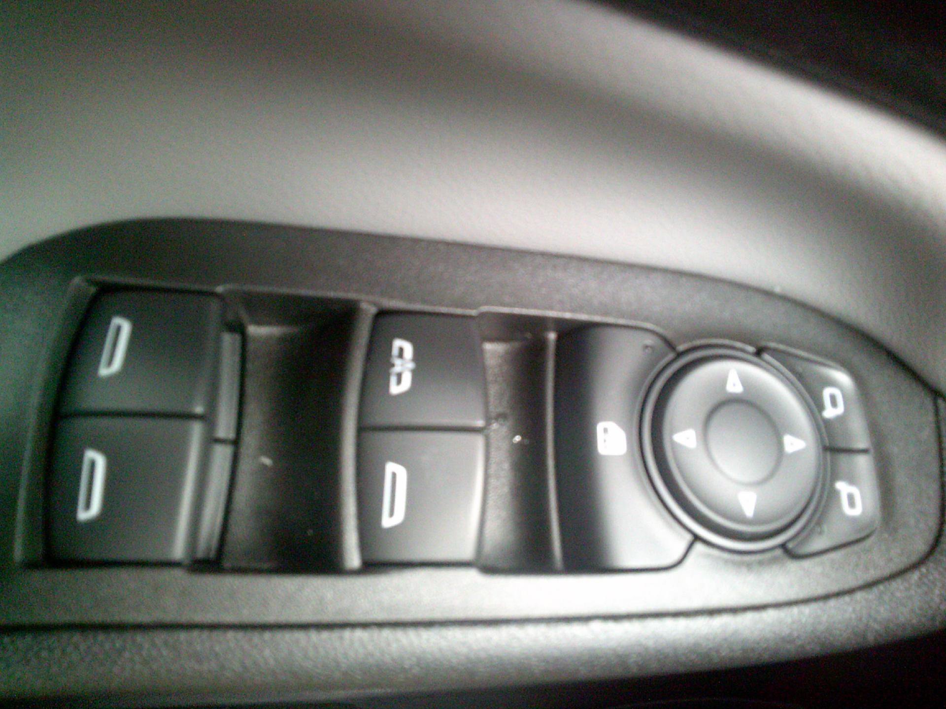 Certified 2023 Chevrolet Equinox LT image 12