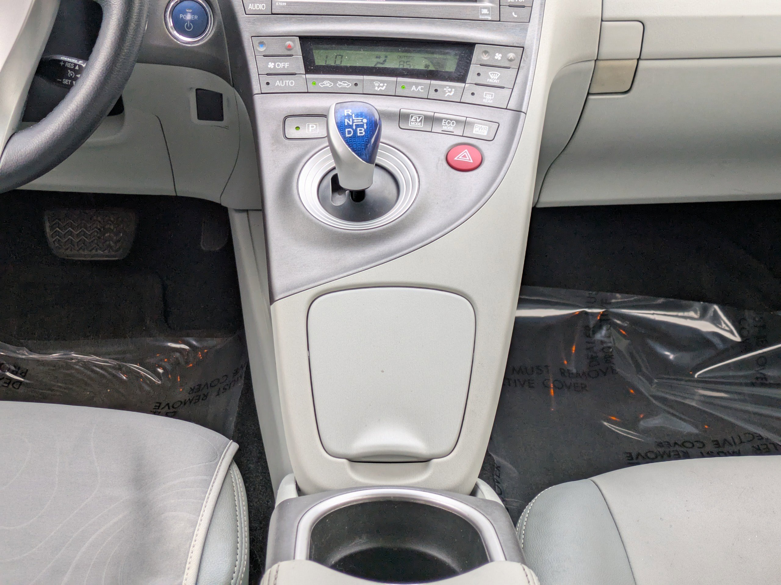 Used 2015 Toyota Prius Four image 18