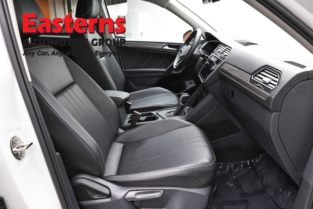Used 2024 Volkswagen Tiguan SE image 22