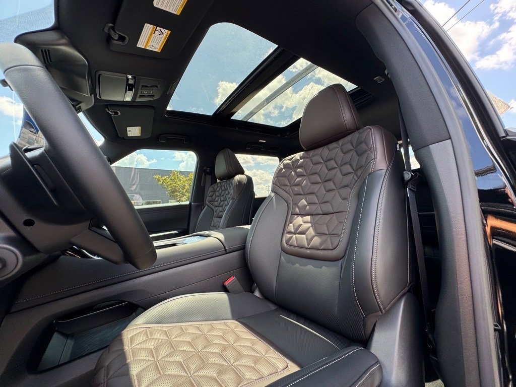 New 2025 Nissan Armada Platinum image 19